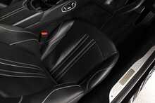 Aston Martin Vantage V8