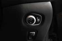 Aston Martin Vantage V8