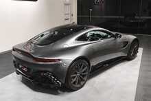 Aston Martin Vantage V8