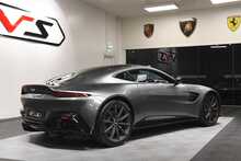 Aston Martin Vantage V8