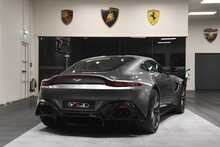 Aston Martin Vantage V8