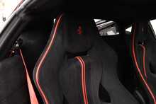 Ferrari 488 Pista T V8