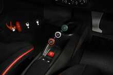 Ferrari 488 Pista T V8