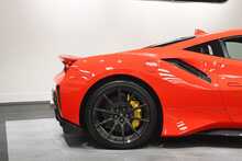 Ferrari 488 Pista T V8