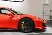 Ferrari 488 Pista T V8