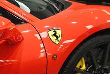 Ferrari 488 Pista T V8