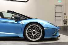 Lamborghini Aventador LP740-4 S Roadster