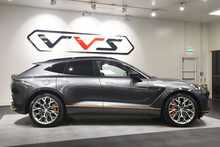 Aston Martin DBX V8
