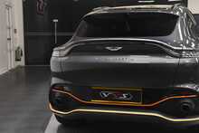 Aston Martin DBX V8