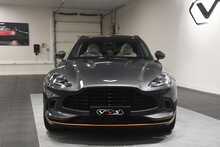 Aston Martin DBX V8