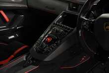 Lamborghini Aventador LP750-4 SV