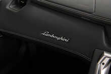 Lamborghini Aventador V12 LP 700-4