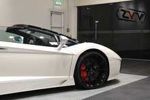 Lamborghini Aventador V12 LP 700-4