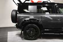 Land Rover Defender 110 D300 MHEV X-Dynamic HSE