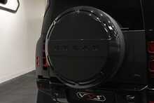 Land Rover Defender 110 D300 MHEV X-Dynamic HSE