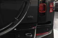 Land Rover Defender 110 D300 MHEV X-Dynamic HSE