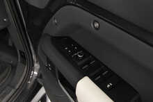 Land Rover Defender 110 D300 MHEV X-Dynamic HSE