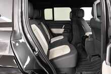 Land Rover Defender 110 D300 MHEV X-Dynamic HSE