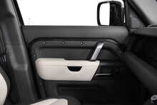 Land Rover Defender 110 D300 MHEV X-Dynamic HSE