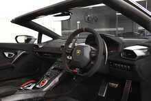 Lamborghini Huracan V10 LP 640-4 Performante