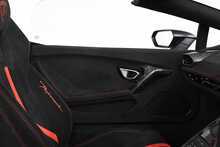 Lamborghini Huracan V10 LP 640-4 Performante