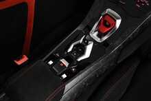 Lamborghini Huracan V10 LP 640-4 Performante