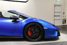 Lamborghini Huracan V10 LP 640-4 Performante