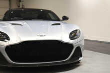 Aston Martin DBS V12 BiTurbo Superleggera