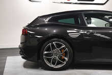 Ferrari GTC4Lusso T V8