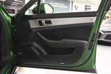 Porsche Panamera T V8 GTS