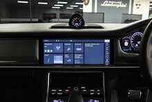 Porsche Panamera T V8 GTS