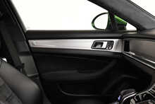 Porsche Panamera T V8 GTS