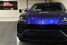 Lamborghini Urus V8