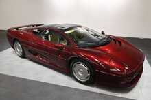 Jaguar XJ220 