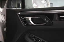 Porsche Macan T V6 S