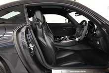 Mercedes-Benz AMG GTS V8 BiTurbo