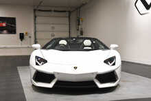 Lamborghini Aventador LP 700-4 Roadster