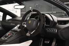 Lamborghini Aventador LP 700-4 Roadster