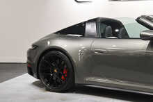 Porsche 911 T 992 4 GTS