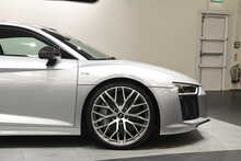 Audi R8 FSI V10 Plus