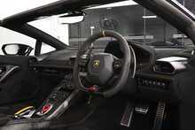 Lamborghini Huracan V10 LP 640-4 Performante