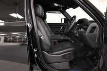 Land Rover Defender 110 D300 MHEV X-Dynamic HSE