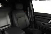 Land Rover Defender 110 D300 MHEV X-Dynamic HSE