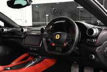 Ferrari GTC4Lusso T V8