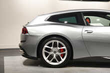Ferrari GTC4Lusso T V8