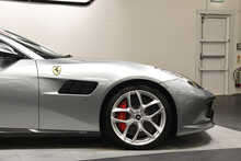 Ferrari GTC4Lusso T V8