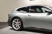 Ferrari GTC4Lusso T V8