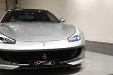 Ferrari GTC4Lusso T V8