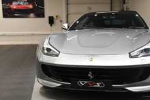 Ferrari GTC4Lusso T V8