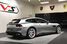 Ferrari GTC4Lusso T V8